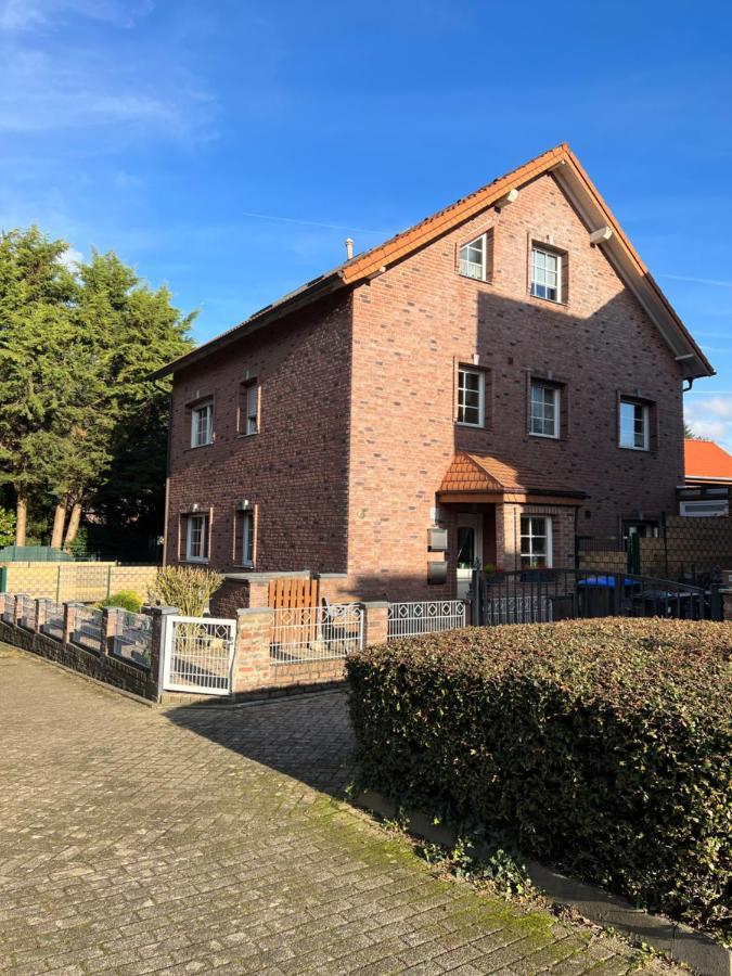 Apartment Nahe Naturschutzgebiet „Wurmtal“ Вюрзелен Екстер'єр фото
