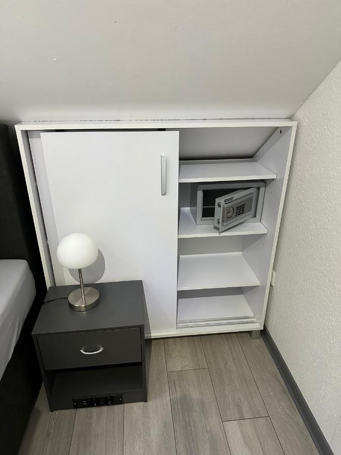 Apartment Nahe Naturschutzgebiet „Wurmtal“ Вюрзелен Екстер'єр фото